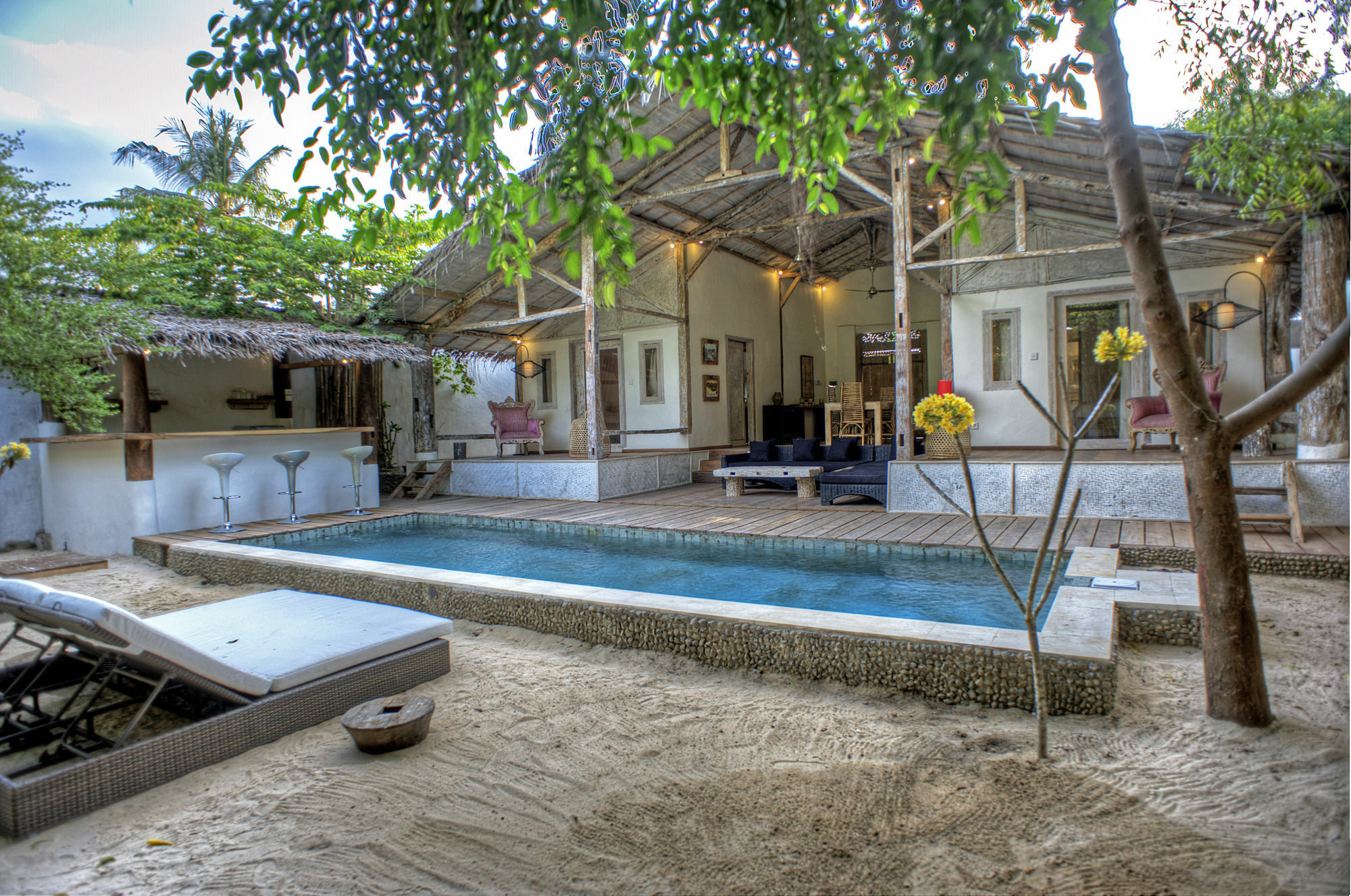 Villa Rumah Rinda กีลีตราวางัน ภายนอก รูปภาพ